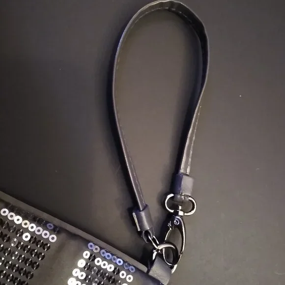 Bath & Body Works Cosmetics Bag with Cleansing Soap Bar - Picture 5 of 16